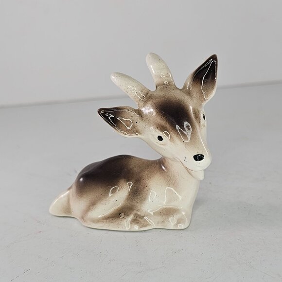 Vintage Ceramic Goat Figurine Lying Down Japan - Picture 8 of 9